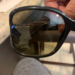 Gucci  Sunnies